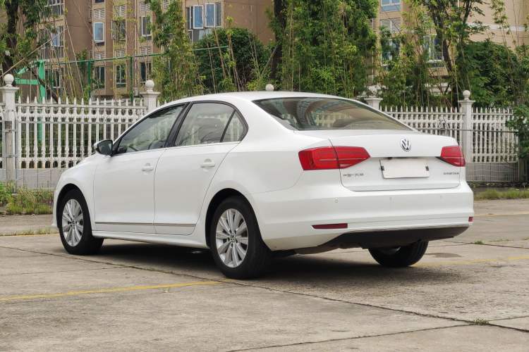 Used Volkswagen Sagitar 2015 1.6L Automatic Comfort Model Exterior 4