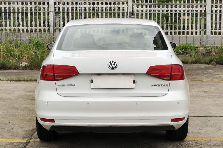 Used Volkswagen Sagitar 2015 1.6L Automatic Comfort Model Exterior 5