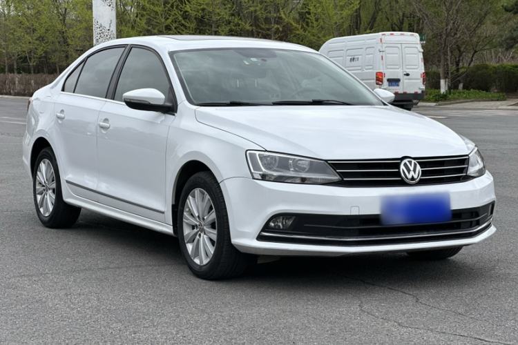 Used Volkswagen Sagitar 2015 230TSI Automatic Comfort Version Exterior 5