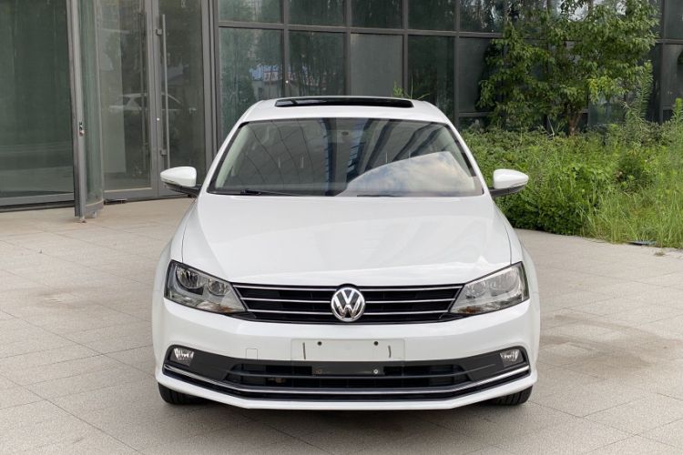 Used Volkswagen Sagitar 2015 1.6L Manual Comfort Model Exterior 5