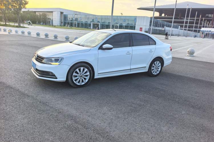 Used Volkswagen Sagitar 2015 1.6L Automatic Comfort Model Exterior 6