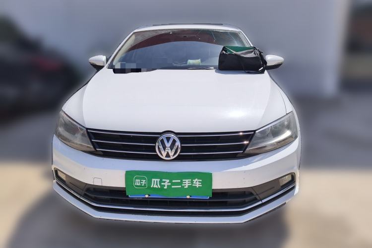 Used Volkswagen Sagitar 2015 1.6L Automatic Comfort Model Front