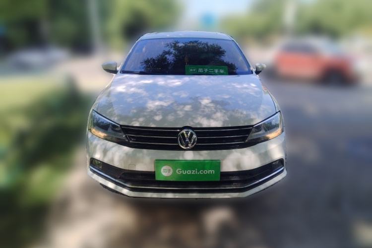Used Volkswagen Sagitar 2015 1.6L Automatic Comfort Model Front