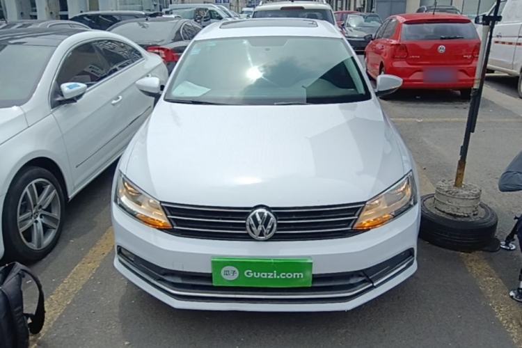 Used Volkswagen Sagitar 2015 1.6L Automatic Comfort Model Front