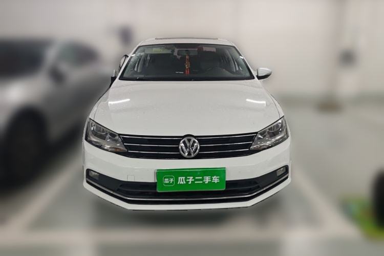 Used Volkswagen Sagitar 2015 230TSI Automatic Comfort Version Front