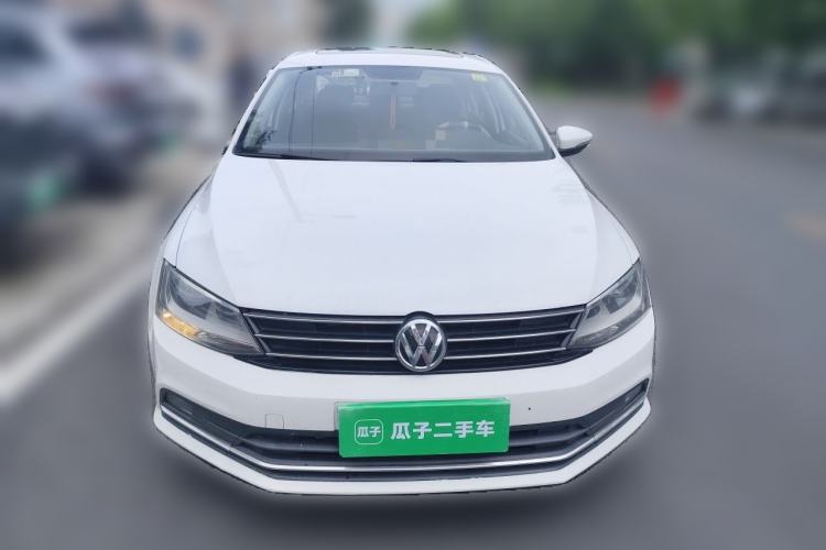 Used Volkswagen Sagitar 2015 1.6L Automatic Comfort Model Front