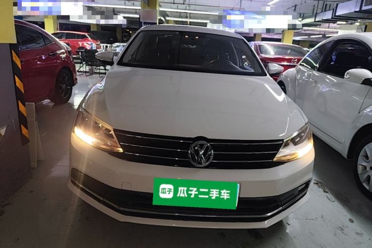 Used Volkswagen Sagitar 2015 1.6L Automatic Comfort Model Front
