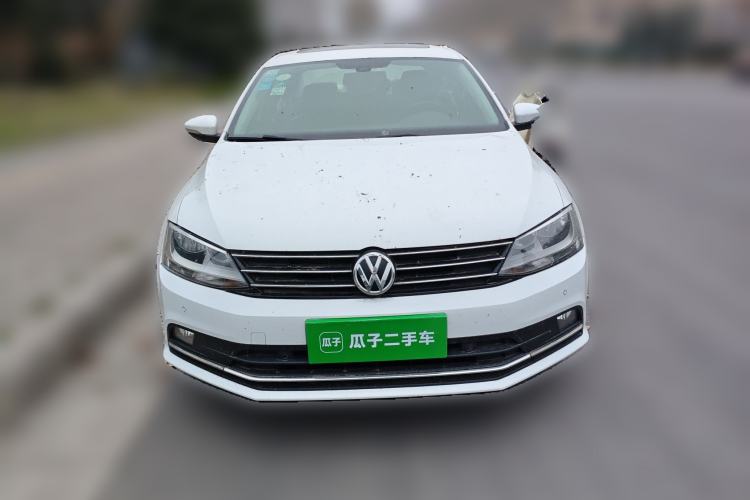 Used Volkswagen Sagitar 2015 230TSI Automatic Luxury Model Front