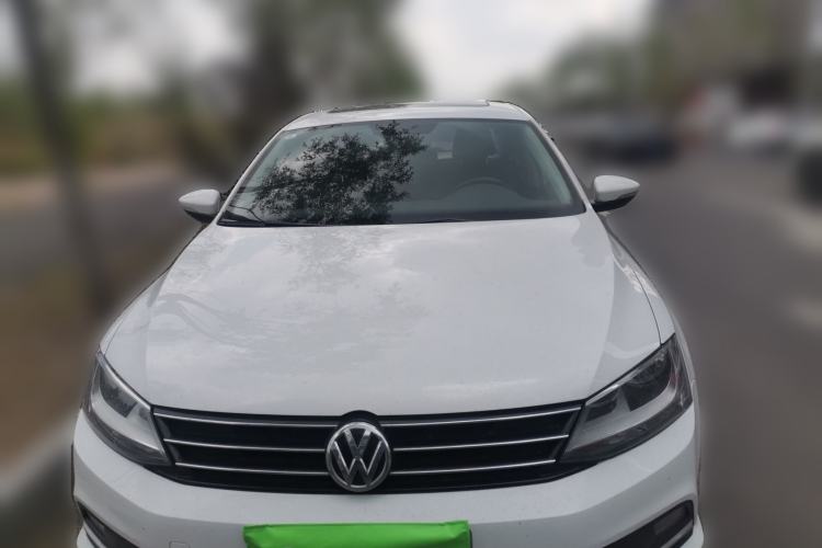 Used Volkswagen Sagitar 2015 1.6L Automatic Comfort Model Front