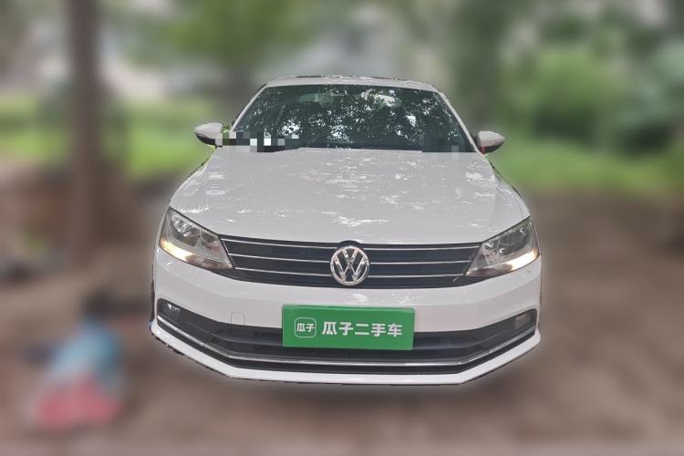Used Volkswagen Sagitar 2015 1.6L Manual Comfort Model Front