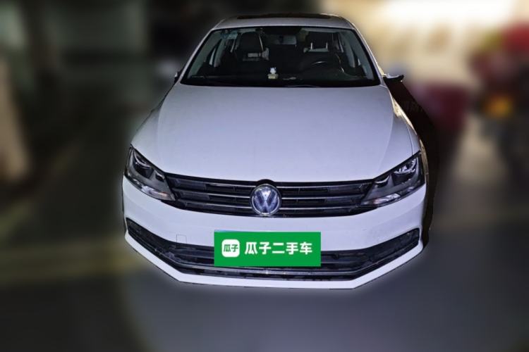 Used Volkswagen Sagitar 2015 1.6L Automatic Comfort Model Front