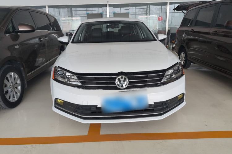 Used Volkswagen Sagitar 2015 230TSI Automatic Luxury Model Front
