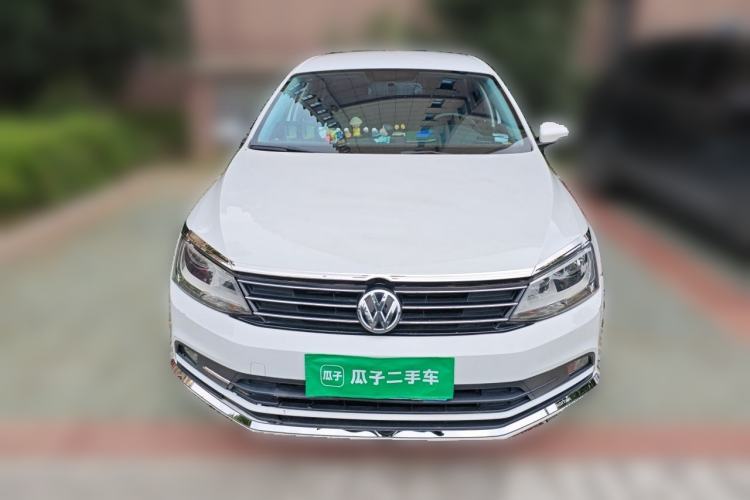 Used Volkswagen Sagitar 2015 1.6L Automatic Fashion Model Front
