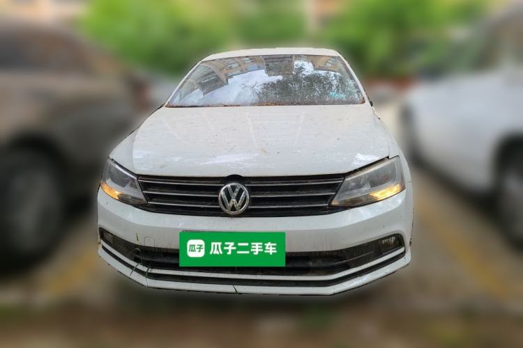 Used Volkswagen Sagitar 2015 1.6L Manual Fashion Edition Front