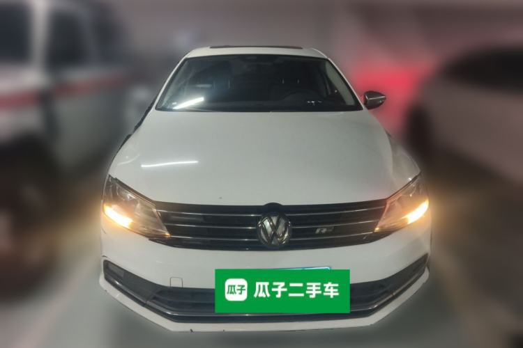 Used Volkswagen Sagitar 2015 1.6L Automatic Comfort Model Front