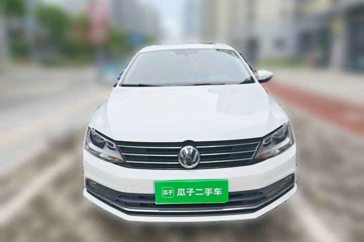 Used Volkswagen Sagitar 2015 1.6L Automatic Comfort Model Front