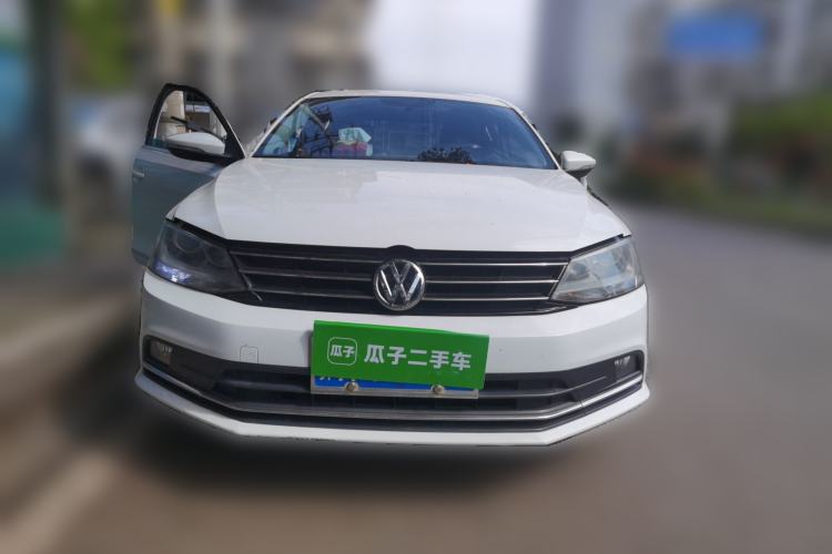 Used Volkswagen Sagitar 2015 230TSI Automatic Comfort Version Front