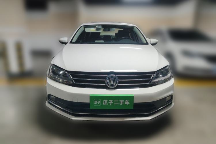 Used Volkswagen Sagitar 2015 1.6L Automatic Comfort Model Front