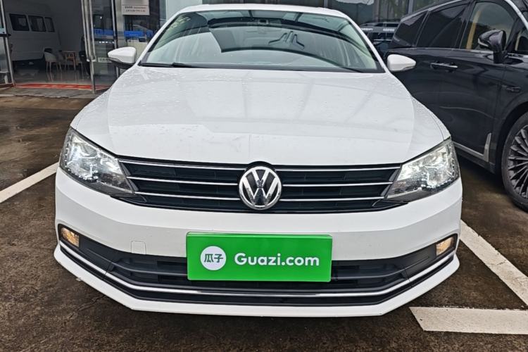 Used Volkswagen Sagitar 2015 230TSI Automatic Comfort Version Front
