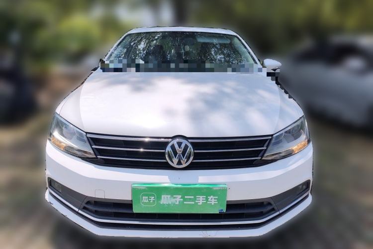 Used Volkswagen Sagitar 2015 1.6L Manual Comfort Model Front