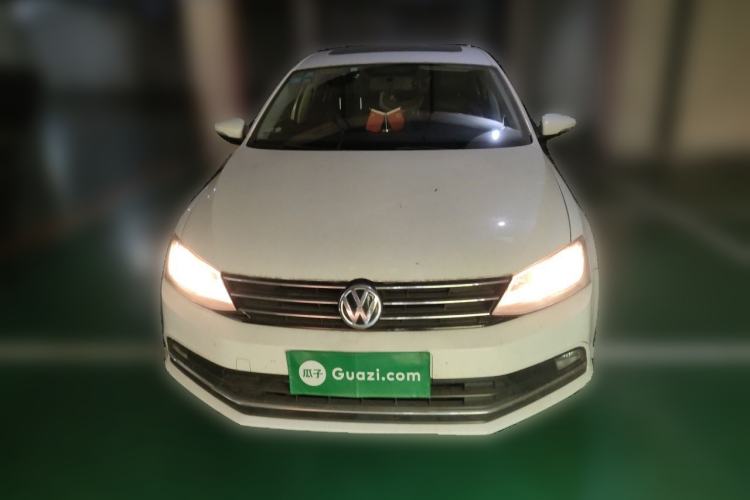 Used Volkswagen Sagitar 2015 1.6L Automatic Comfort Model Front