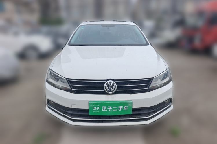 Used Volkswagen Sagitar 2015 1.6L Automatic Comfort Model Front