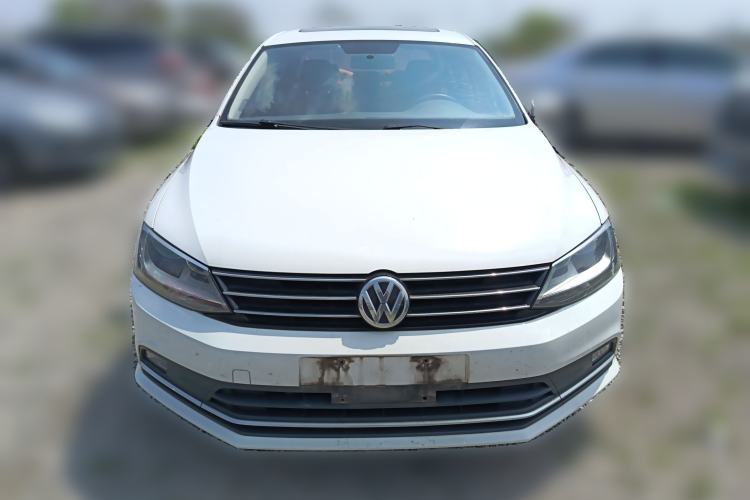 Used Volkswagen Sagitar 2015 1.6L Automatic Comfort Model Front