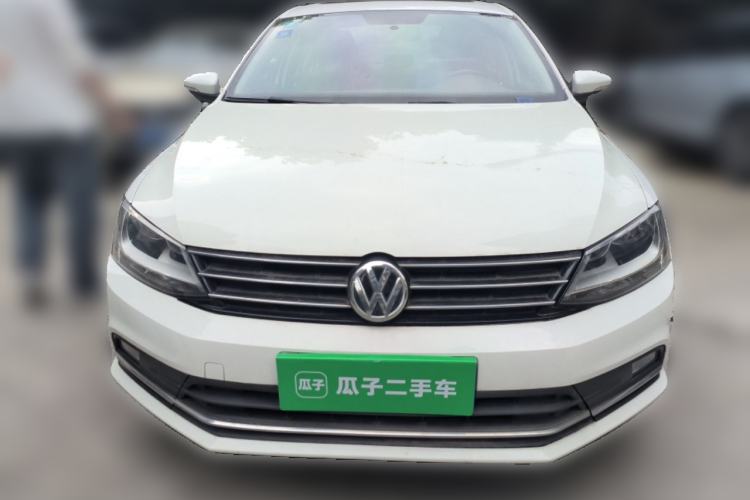 Used Volkswagen Sagitar 2015 230TSI Manual Comfort Version Front