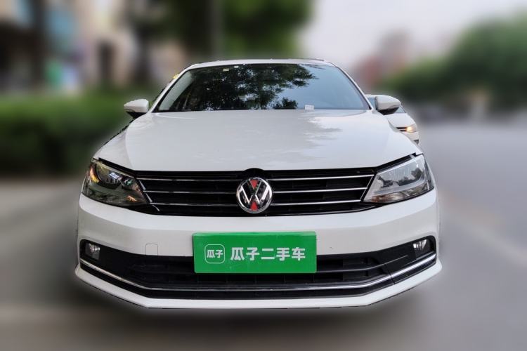 Used Volkswagen Sagitar 2015 1.6L Automatic Comfort Model Front