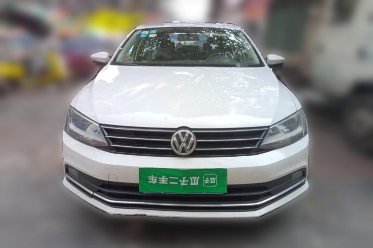 Used Volkswagen Sagitar 2015 1.6L Manual Comfort Model Front