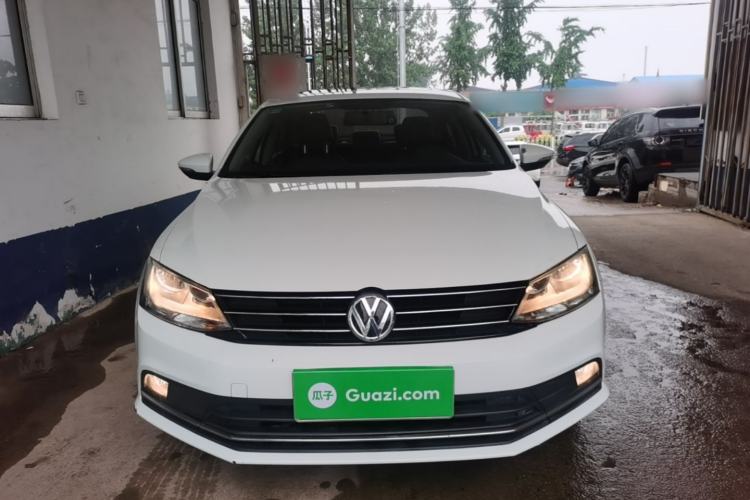 Used Volkswagen Sagitar 2015 1.6L Automatic Comfort Model Front