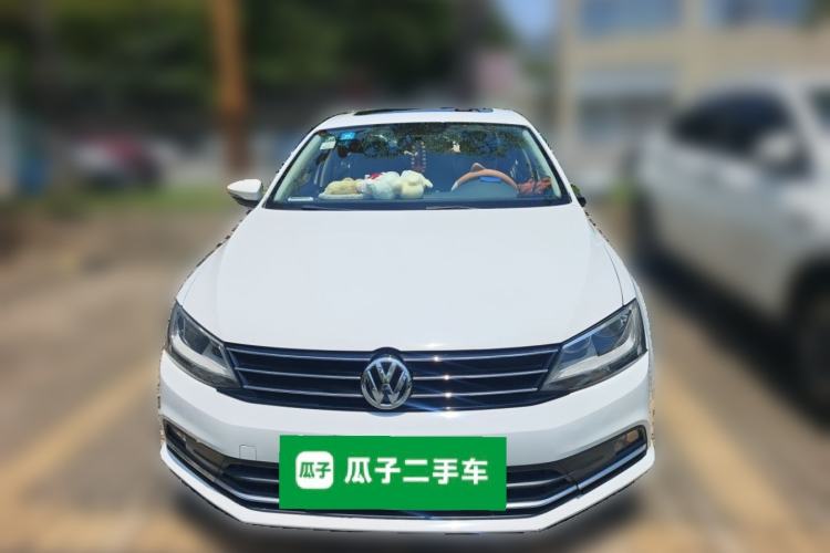 Used Volkswagen Sagitar 2015 230TSI Automatic Comfort Version Front