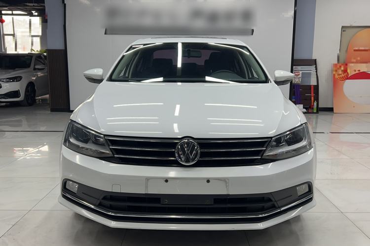 Used Volkswagen Sagitar 2015 1.6L Automatic Comfort Model Front