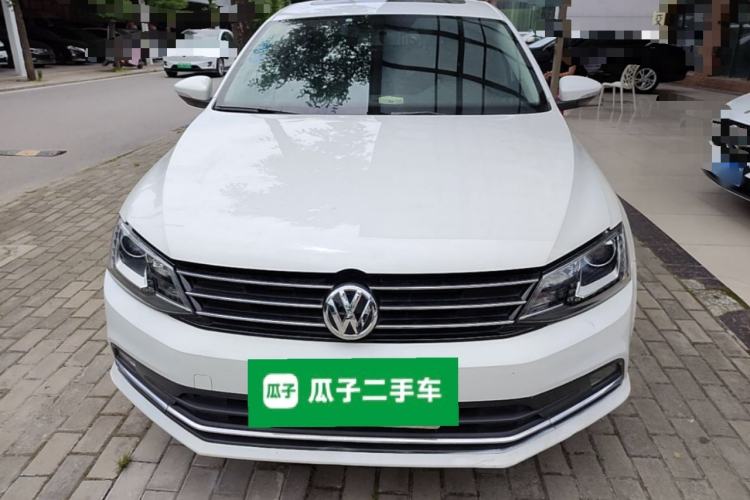 Used Volkswagen Sagitar 2015 230TSI Automatic Comfort Version Front