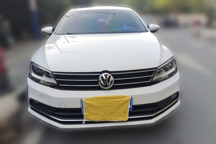 Used Volkswagen Sagitar 2015 230TSI Manual Comfort Version Front