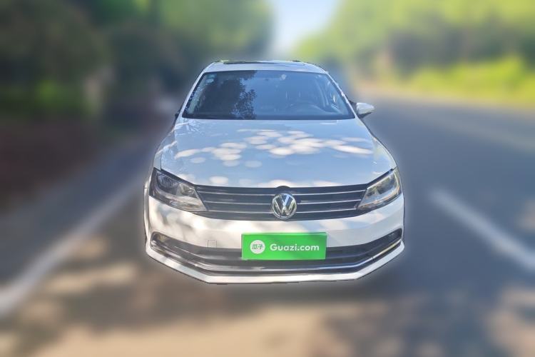 Used Volkswagen Sagitar 2015 1.6L Automatic Comfort Model Front