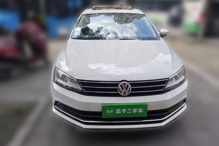 Used Volkswagen Sagitar 2015 1.6L Automatic Comfort Model Front