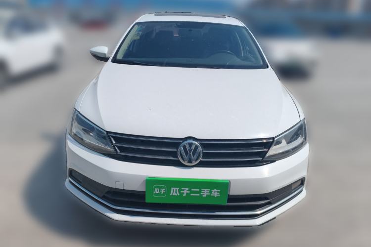 Used Volkswagen Sagitar 2015 230TSI Automatic Comfort Version Front