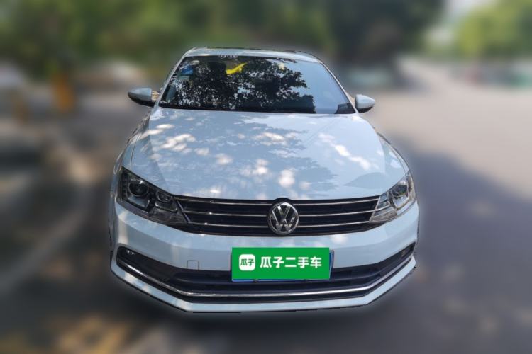 Used Volkswagen Sagitar 2015 1.6L Automatic Comfort Model Front