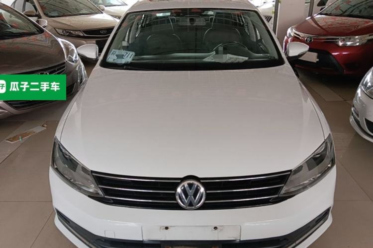 Used Volkswagen Sagitar 2015 1.6L Automatic Comfort Model Front