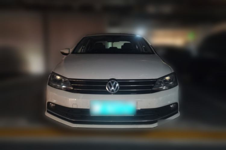 Used Volkswagen Sagitar 2015 1.6L Automatic Comfort Model Front