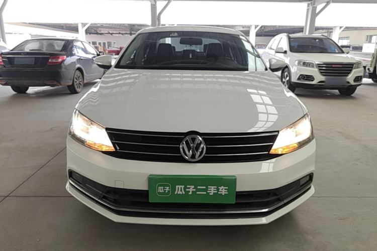Used Volkswagen Sagitar 2015 1.6L Automatic Comfort Model Front