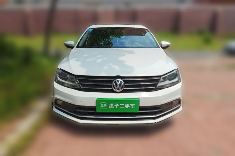 Used Volkswagen Sagitar 2015 230TSI Automatic Comfort Version Front