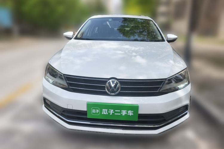 Used Volkswagen Sagitar 2015 1.6L Automatic Comfort Model Front