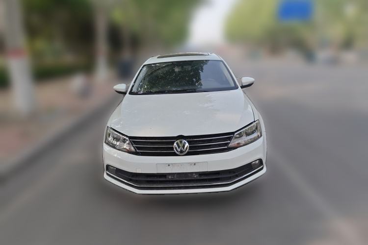 Used Volkswagen Sagitar 2015 230TSI Automatic Comfort Version Front