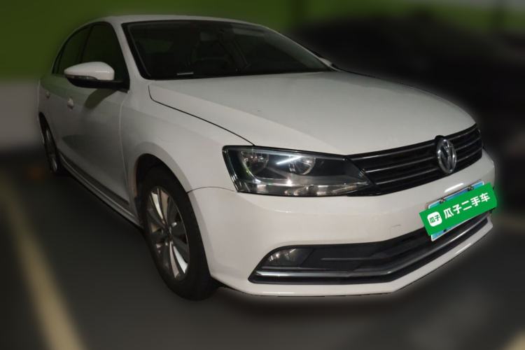 Used Volkswagen Sagitar 2015 1.6L Automatic Comfort Model Front Right 45 Deg