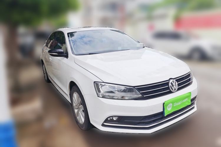 Used Volkswagen Sagitar 2015 1.6L Manual Comfort Model Front Right 45 Deg