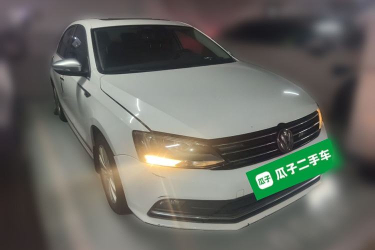 Used Volkswagen Sagitar 2015 1.6L Automatic Comfort Model Front Right 45 Deg
