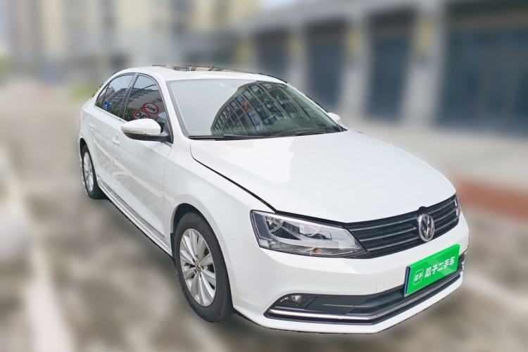 Used Volkswagen Sagitar 2015 1.6L Automatic Comfort Model Front Right 45 Deg