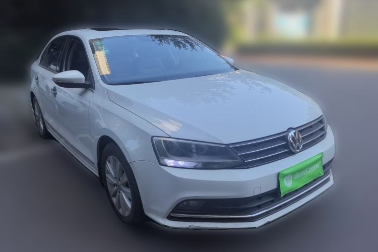 Used Volkswagen Sagitar 2015 1.6L Automatic Comfort Model Front Right 45 Deg